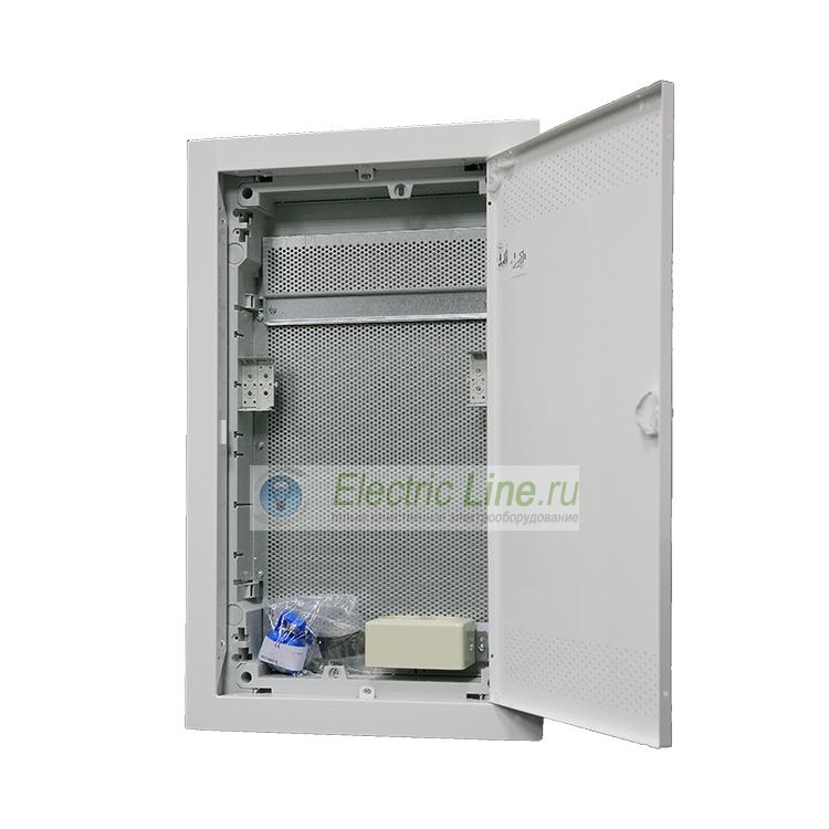UZM540MV/1 Щит встроенный для слаботочки в сборе с белой металлической дверью с вентиляцией.(в сборе: шкаф+дверь+адаптер) в подарок розетка